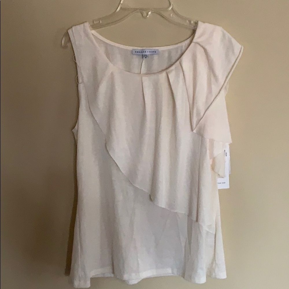 NWT Annalee + Hope top size M